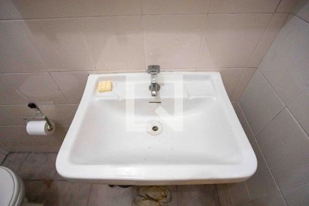 Casa à venda com 205m², 4 quartos e 2 vagasBanheiro de serviço