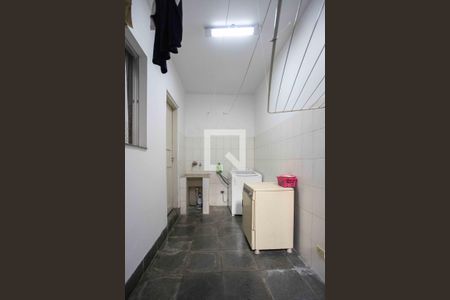 Casa à venda com 205m², 4 quartos e 2 vagasÁrea de Serviço