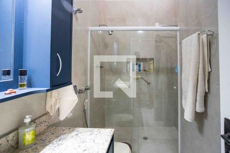 Casa à venda com 205m², 4 quartos e 2 vagasBanheiro da Suíte 2