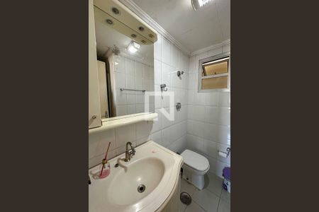 Banheiro de apartamento à venda com 2 quartos, 65m² em Vila Diva, São Paulo