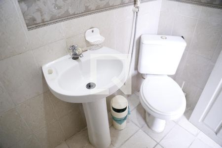 Casa para alugar com 130m², 3 quartos e 2 vagasBanheiro da Edícula