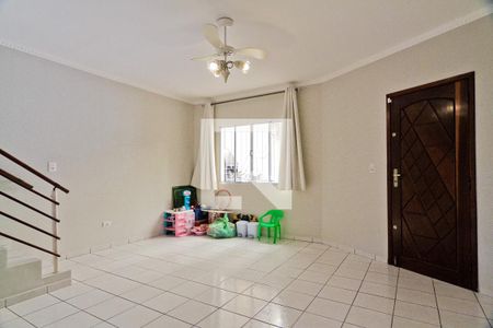 Sala de casa para alugar com 2 quartos, 120m² em Jaraguá, São Paulo