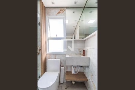 Apartamento à venda com 69m², 2 quartos e 2 vagasBanheiro da Suíte 2