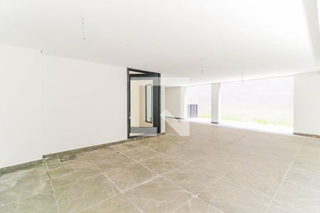 Casa de condomínio à venda com 845m², 4 quartos e 6 vagasGaragem