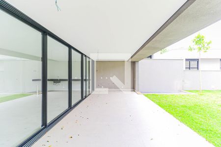 Casa de condomínio à venda com 845m², 4 quartos e 6 vagasVaranda