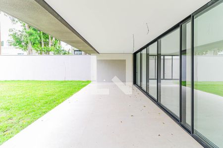 Casa de condomínio à venda com 845m², 4 quartos e 6 vagasVaranda