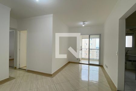 Sala de apartamento à venda com 3 quartos, 73m² em Jardim Tupanci, Barueri