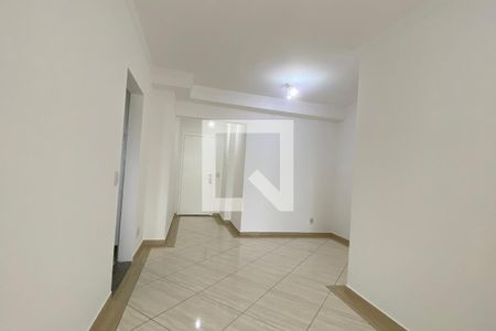 Sala de apartamento à venda com 3 quartos, 73m² em Jardim Tupanci, Barueri