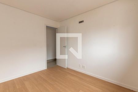 Apartamento à venda com 120m², 3 quartos e 2 vagas Apartamento à venda com 120m², 3 quartos e 2 vagasQuarto 1