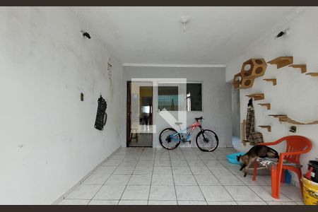 Casa à venda com 280m², 4 quartos e 1 vaga Casa à venda com 280m², 4 quartos e 1 vagaGaragem