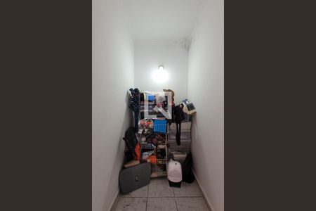 Casa à venda com 280m², 4 quartos e 1 vaga Casa à venda com 280m², 4 quartos e 1 vagaCorredor