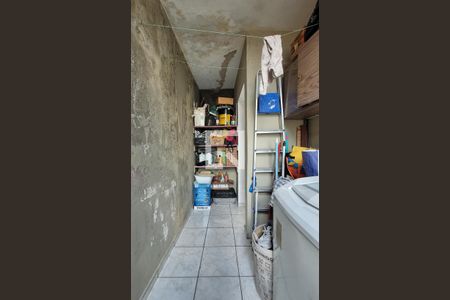 Casa à venda com 280m², 4 quartos e 1 vaga Casa à venda com 280m², 4 quartos e 1 vagaLavanderia