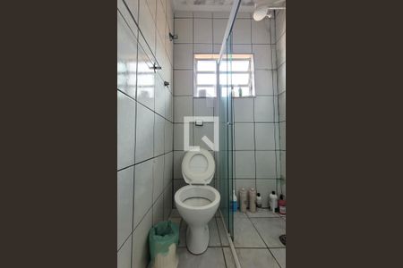 Casa à venda com 280m², 4 quartos e 1 vaga Casa à venda com 280m², 4 quartos e 1 vagaBanheiro