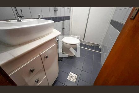 Apartamento à venda com 145m², 3 quartos e 1 vaga Apartamento à venda com 145m², 3 quartos e 1 vagaBanheiro