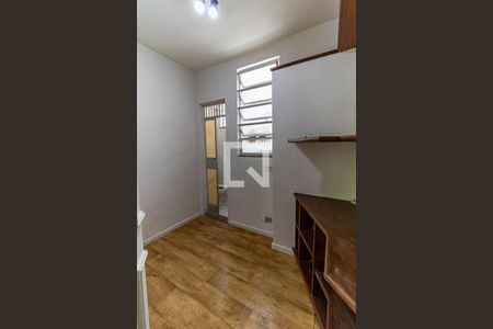Apartamento para alugar com 64m², 1 quarto e sem vagaEscritório