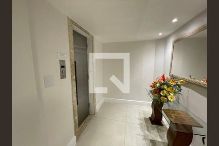 Apartamento para alugar com 64m², 1 quarto e sem vagaÁrea comum