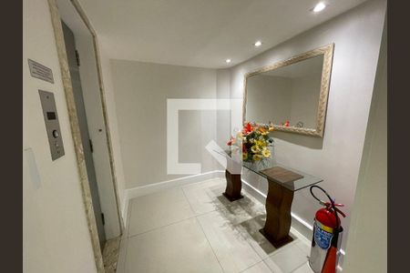 Apartamento para alugar com 64m², 1 quarto e sem vagaÁrea comum