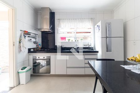 Casa à venda com 100m², 3 quartos e 2 vagas Casa à venda com 100m², 3 quartos e 2 vagasCozinha