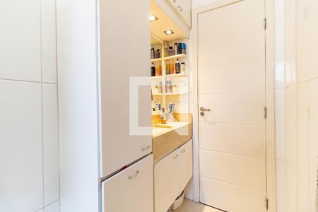 Casa à venda com 100m², 3 quartos e 2 vagas Casa à venda com 100m², 3 quartos e 2 vagasBanheiro