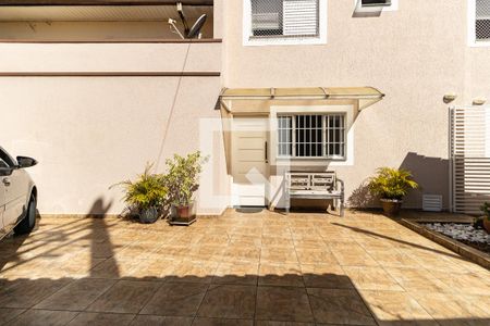 Casa à venda com 100m², 3 quartos e 2 vagas Casa à venda com 100m², 3 quartos e 2 vagasGaragem