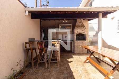 Casa à venda com 100m², 3 quartos e 2 vagas Casa à venda com 100m², 3 quartos e 2 vagasChurrasqueira