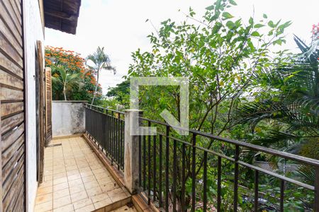 Casa à venda com 350m², 3 quartos e 3 vagasVaranda