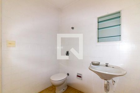 Casa à venda com 350m², 3 quartos e 3 vagasBanheiro de serviço