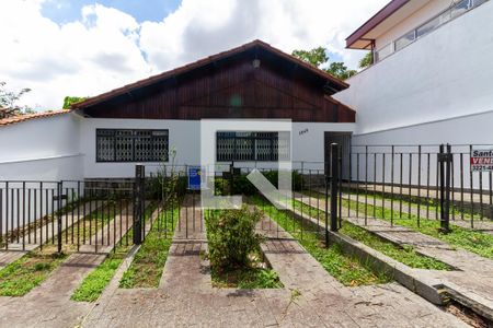 Casa à venda com 350m², 3 quartos e 3 vagasFachada