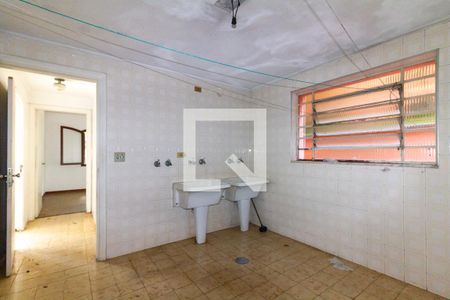 Casa à venda com 350m², 3 quartos e 3 vagasÁrea de Serviço