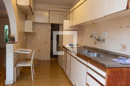 Casa para alugar com 141m², 3 quartos e 3 vagas Casa para alugar com 141m², 3 quartos e 3 vagasCozinha