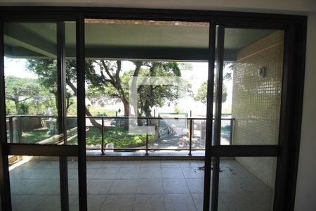 Vista da Sala de apartamento para alugar com 3 quartos, 120m² em Vila Assunção, Porto Alegre