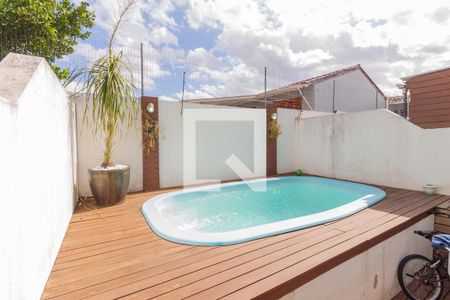 Área externa de casa à venda com 3 quartos, 90m² em Canudos, Novo Hamburgo