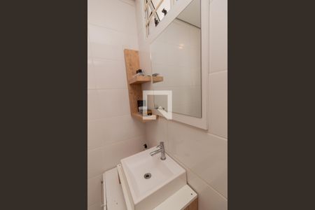 Casa à venda com 90m², 3 quartos e 2 vagasBanheiro 1