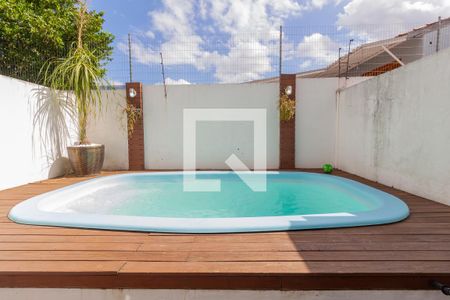 Área externa de casa à venda com 3 quartos, 90m² em Canudos, Novo Hamburgo