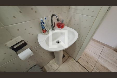Casa para alugar com 89m², 2 quartos e 1 vaga Casa para alugar com 89m², 2 quartos e 1 vagaBanheiro e serviço
