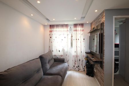 Sala de apartamento para alugar com 2 quartos, 45m² em Jardim Santa Teresinha, São Paulo