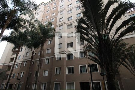 Vista da Sala de apartamento para alugar com 2 quartos, 45m² em Jardim Santa Teresinha, São Paulo