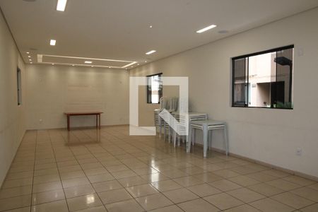 Apartamento para alugar com 45m², 2 quartos e sem vagaÁrea comum - Salão de festas