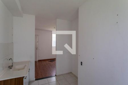Apartamento para alugar com 42m², 2 quartos e 1 vaga Apartamento para alugar com 42m², 2 quartos e 1 vagaCozinha e Área de Serviço