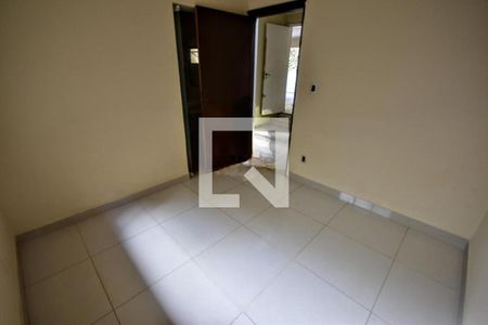 Casa para alugar com 5 quartos, 300m² em Vila Lemos, Campinas