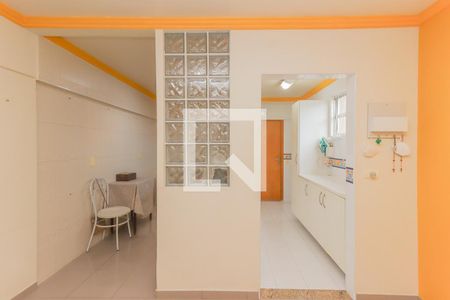 Apartamento para alugar com 142m², 3 quartos e 2 vagas Apartamento para alugar com 142m², 3 quartos e 2 vagasCozinha