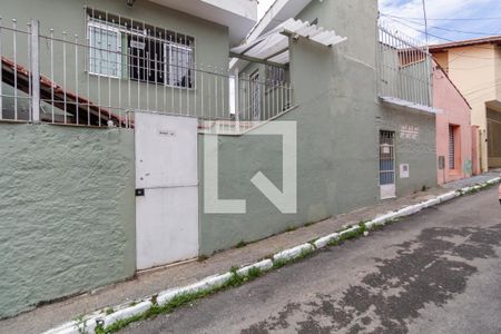 Casa à venda com 300m², 2 quartos e 1 vagaCasa 3 - Entrada
