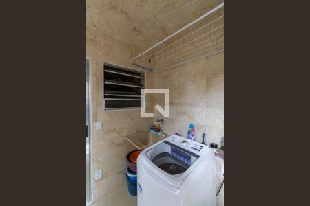 Casa à venda com 300m², 2 quartos e 1 vagaCasa 1 -Área de Serviço