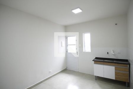 Sala/Cozinha de casa de condomínio para alugar com 2 quartos, 35m² em Jardim Patente, São Paulo