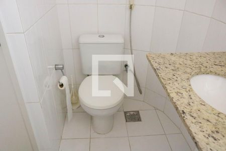 Apartamento para alugar com 65m², 2 quartos e 1 vaga Apartamento para alugar com 65m², 2 quartos e 1 vagaBanheiro da Suite