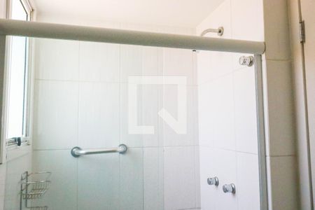 Apartamento para alugar com 65m², 2 quartos e 1 vaga Apartamento para alugar com 65m², 2 quartos e 1 vagaBanheiro da Suite