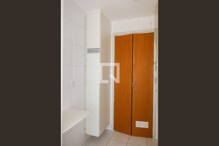 Apartamento para alugar com 65m², 2 quartos e 1 vaga Apartamento para alugar com 65m², 2 quartos e 1 vagaCozinha