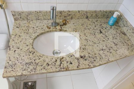 Apartamento para alugar com 65m², 2 quartos e 1 vaga Apartamento para alugar com 65m², 2 quartos e 1 vagaBanheiro