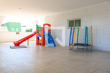 Apartamento para alugar com 65m², 2 quartos e 1 vaga Apartamento para alugar com 65m², 2 quartos e 1 vagaÁrea comum - Playground