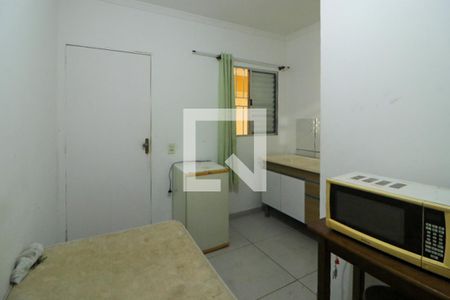 Quarto de casa para alugar com 1 quarto, 20m² em Vila Gomes, São Paulo